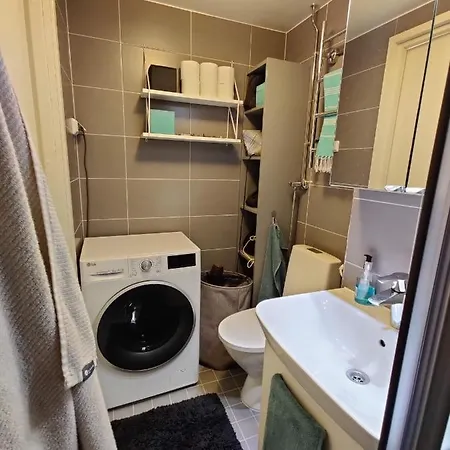 Apartment Modern Studio, Location And Free Parking *